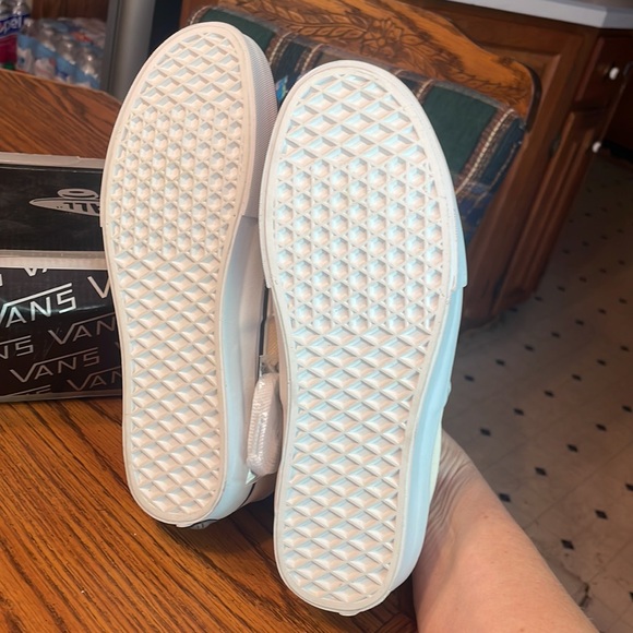 Vans 45 LX amazing pair of shoes in True White. Men’s 7.5 or women’s 9.0. - Picture 5 of 16